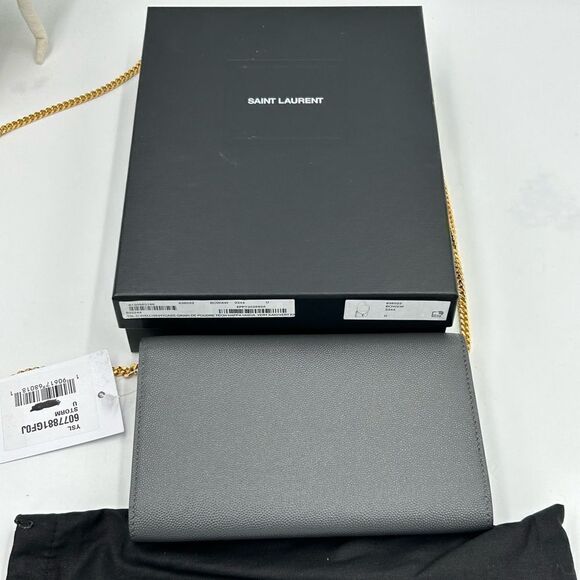 Women’s Ysl Saint Laurent uptown chain wallet in de poudre grain leather - Picture 12 of 16